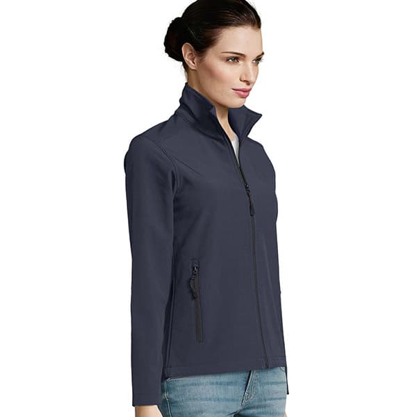 woman wearing a grey softshell